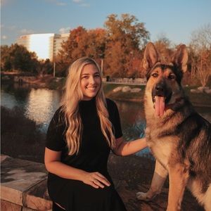 Meet your Posher, Katie